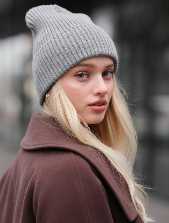 Czapka damska Staff gray basic