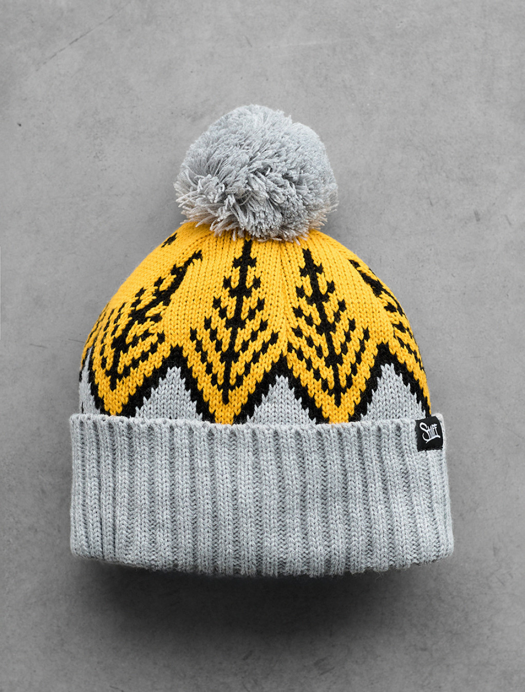 Czapka Staff yellow & gray pattern pompon