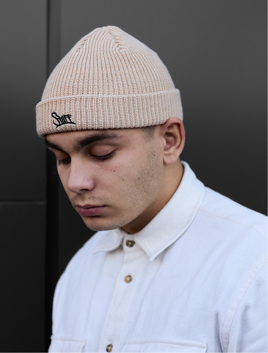 Czapka typu beanie Staff beige logo