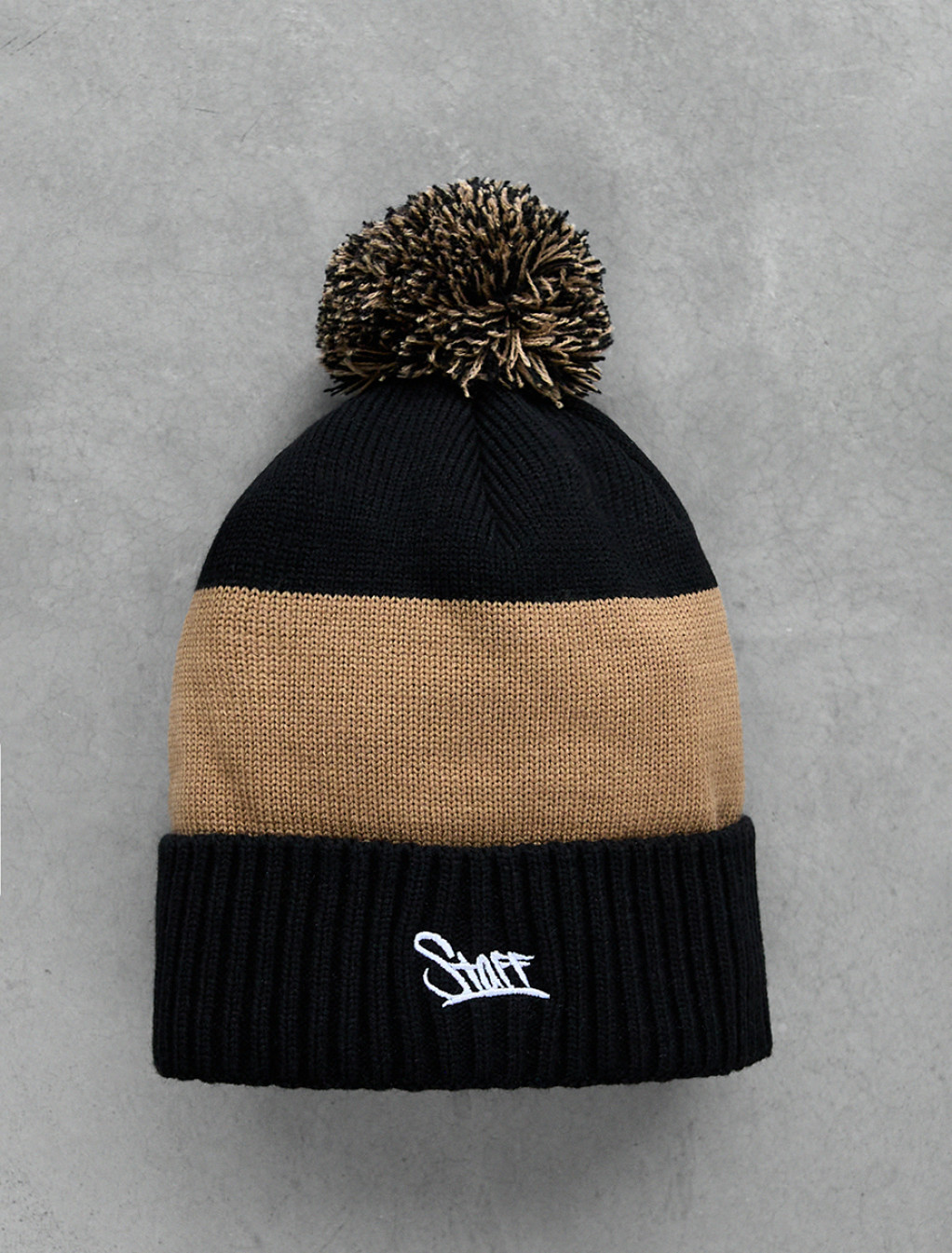 Czapka Staff black & brown logo pompon