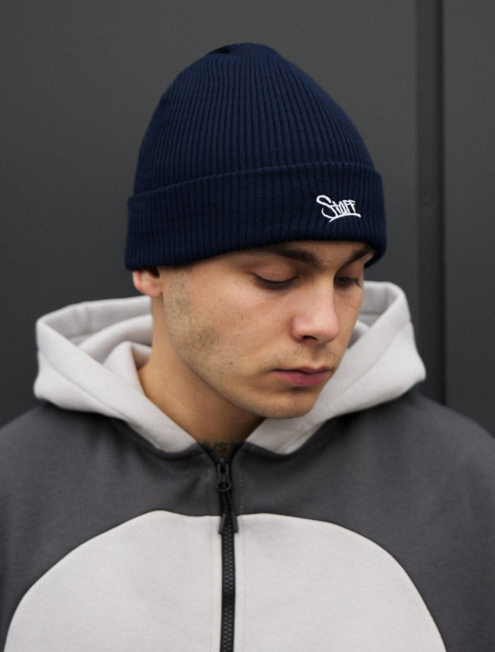 Czapka Staff 6 navy logo