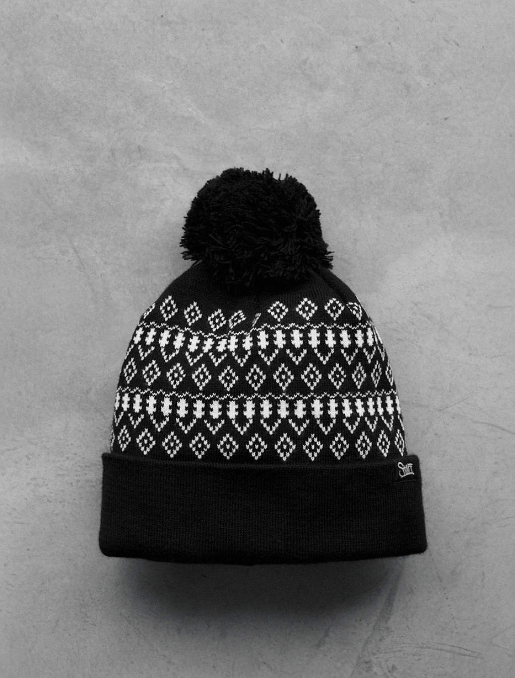 Czapka Staff black & white pattern pompon