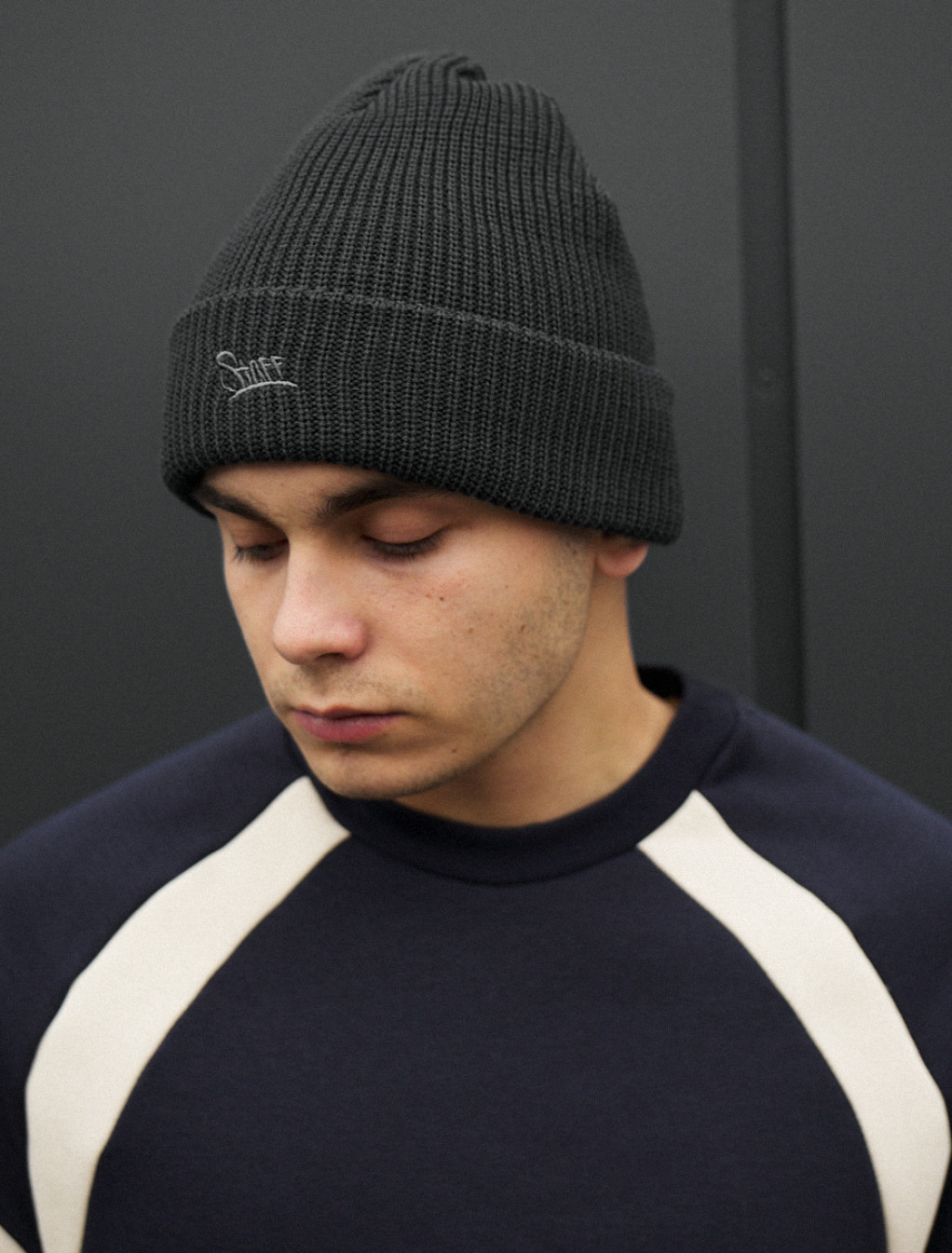 Czapka Staff 14 dark gray logo