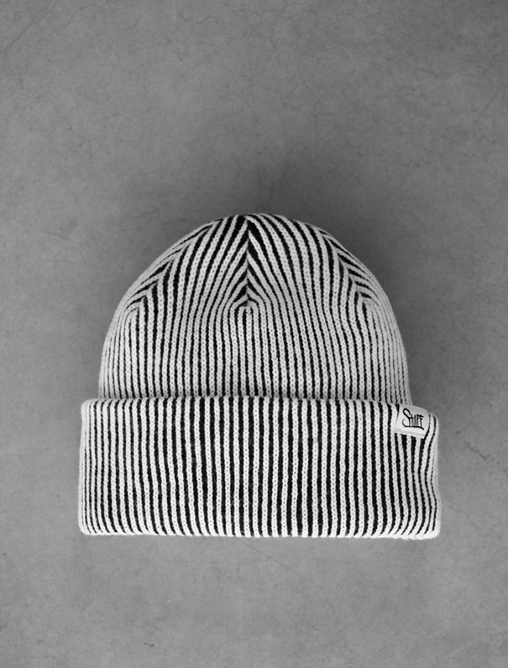 Czapka Staff white & black stripes