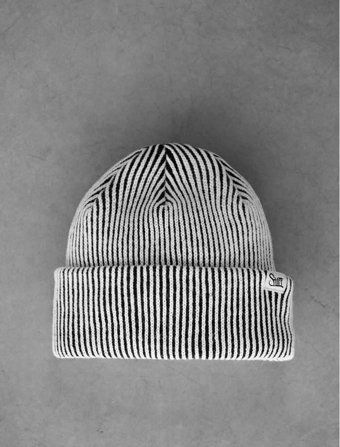 Czapka Staff white & black stripes