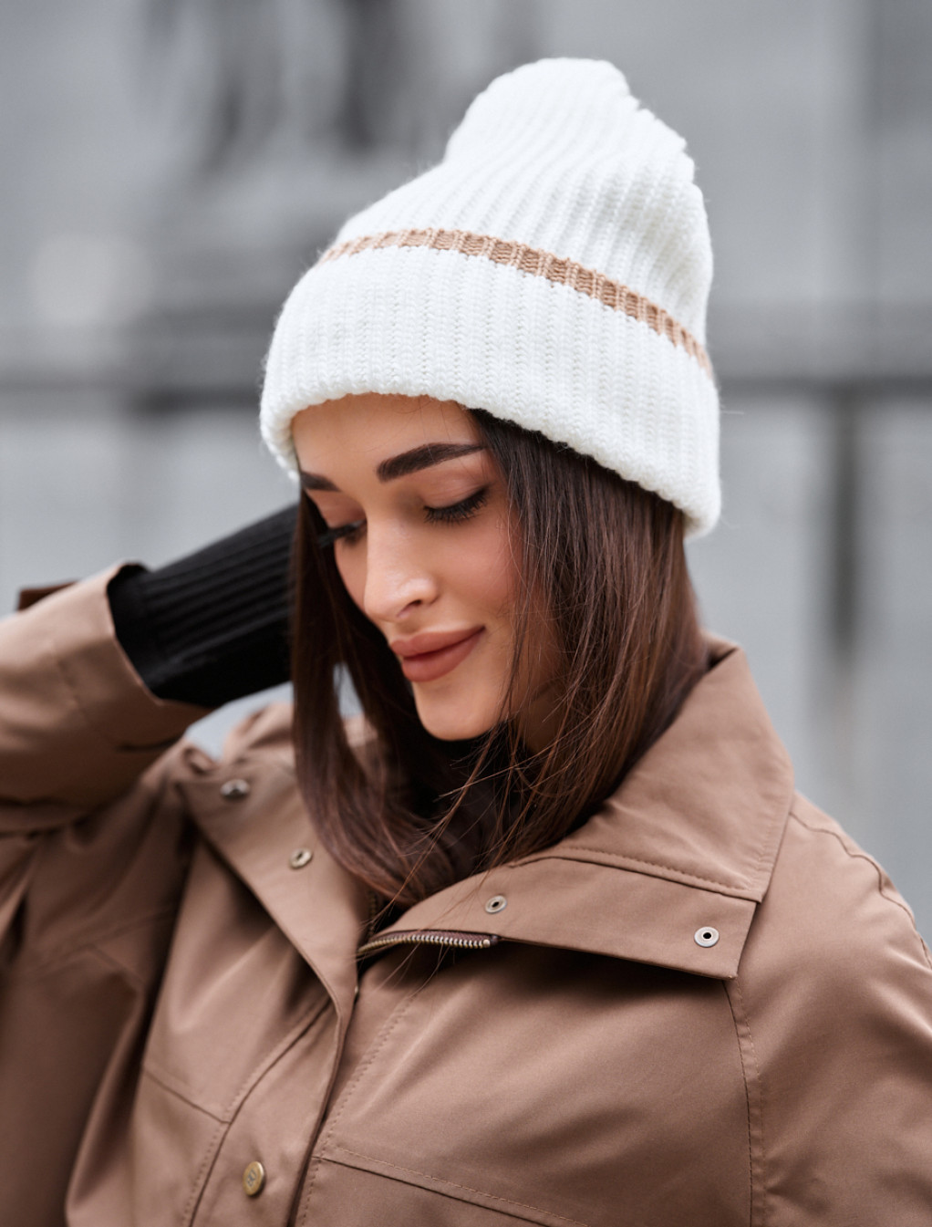 Czapka Staff 2 milk line