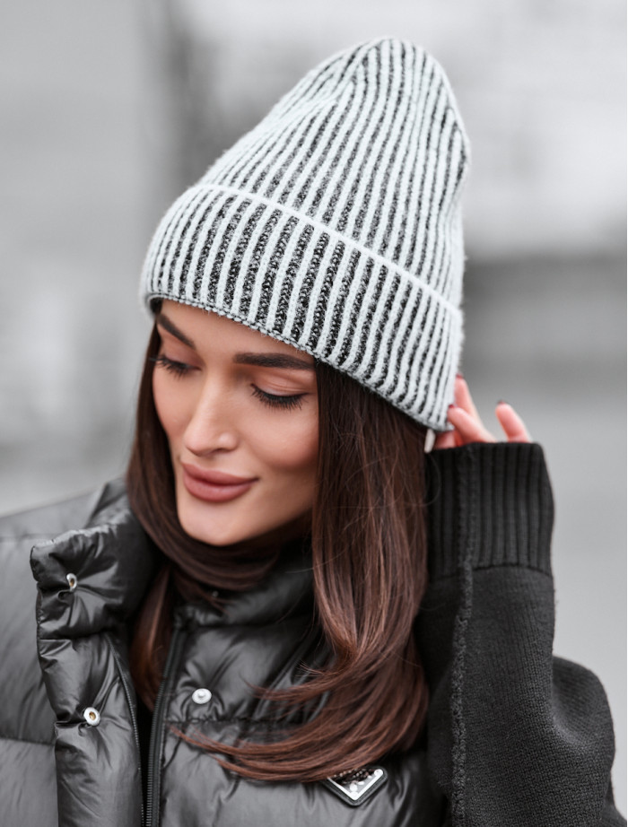 Czapka Staff 17 white & black