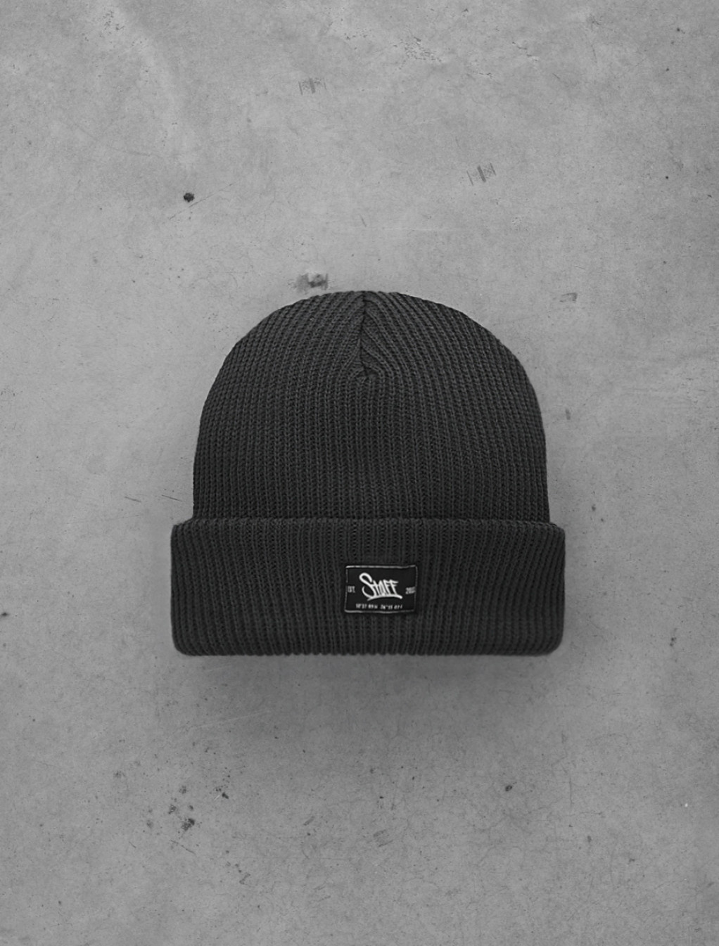 Czapka Staff 12 dark gray logo basic
