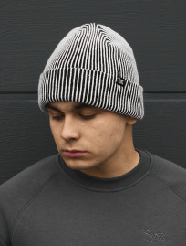 Czapka Staff white & black stripes