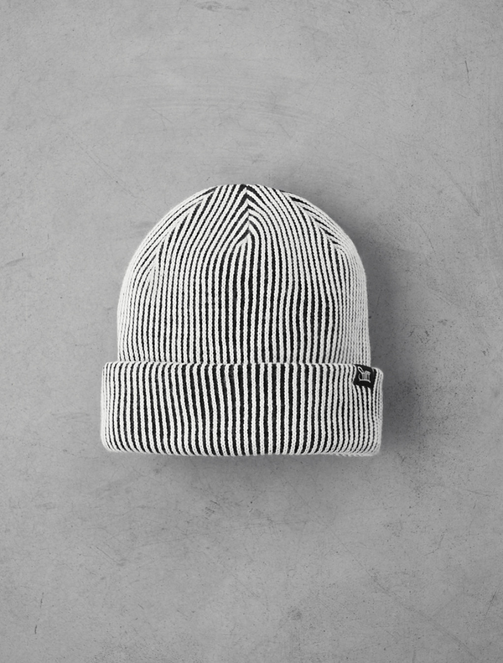Czapka Staff white & black stripes