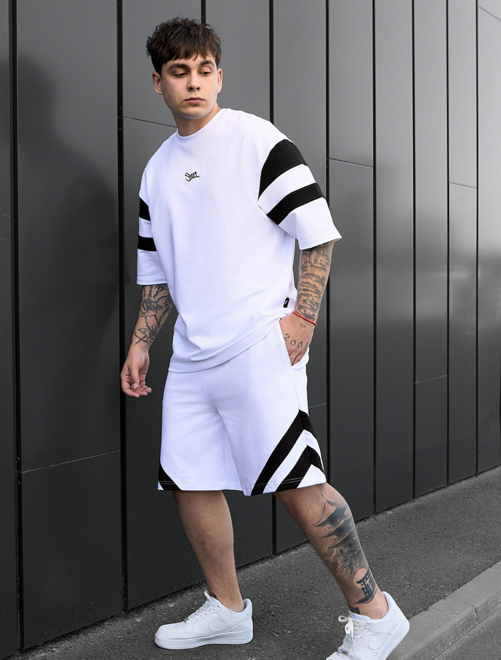 Komplet koszulka + spodenki Staff ran white & black oversize