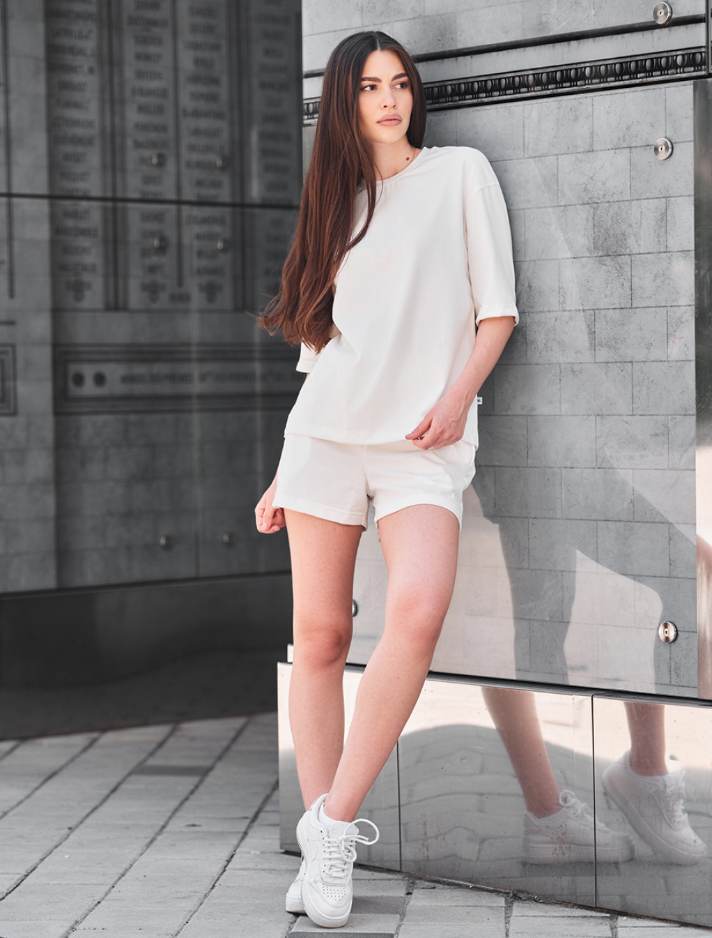 Komplet koszulka + spodenki Staff me white oversize