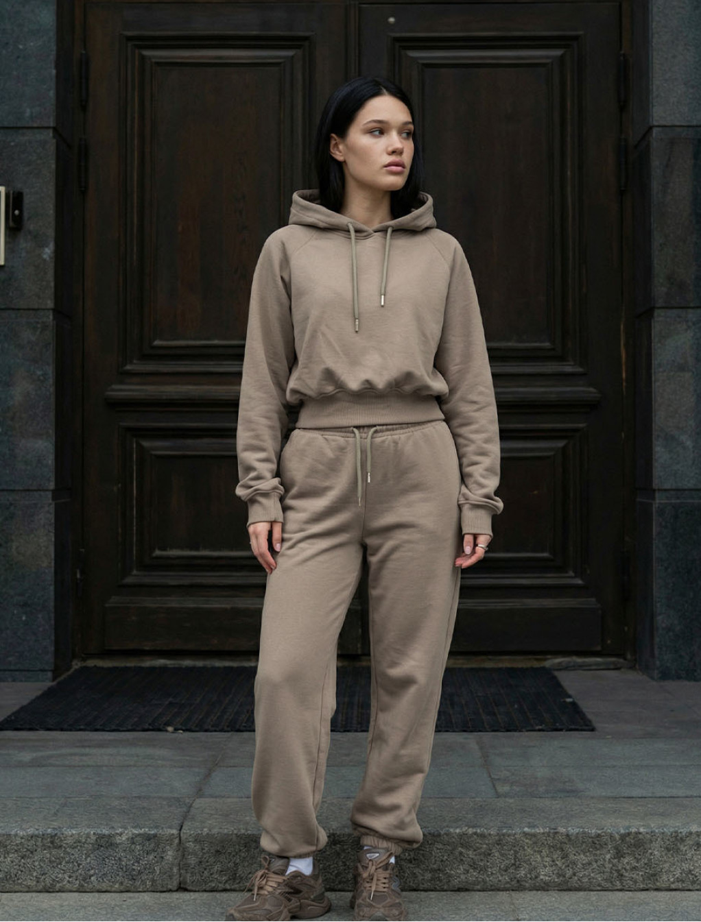 Dres Staff meg light brown