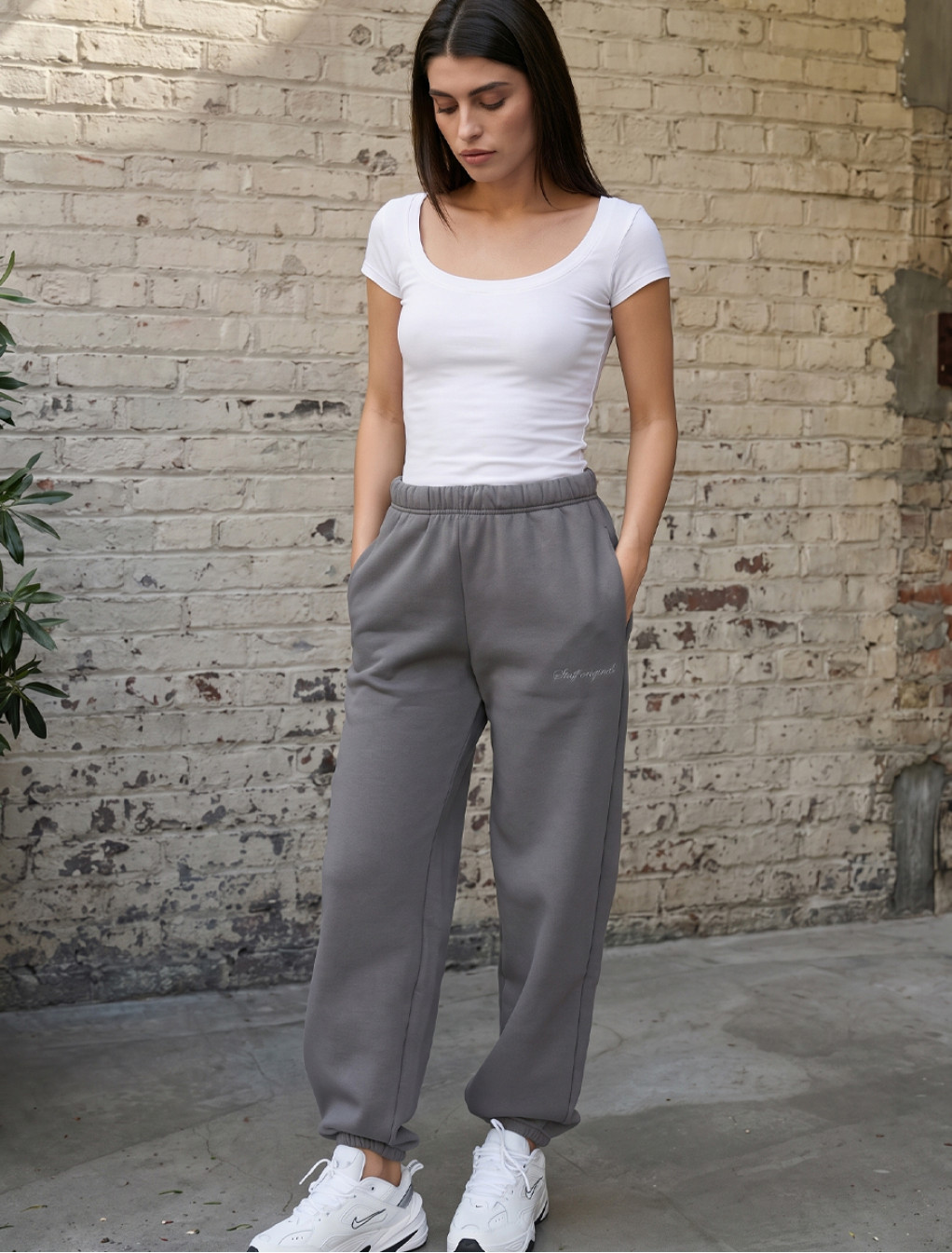 Spodnie dresowe Staff ki gray logo fleece