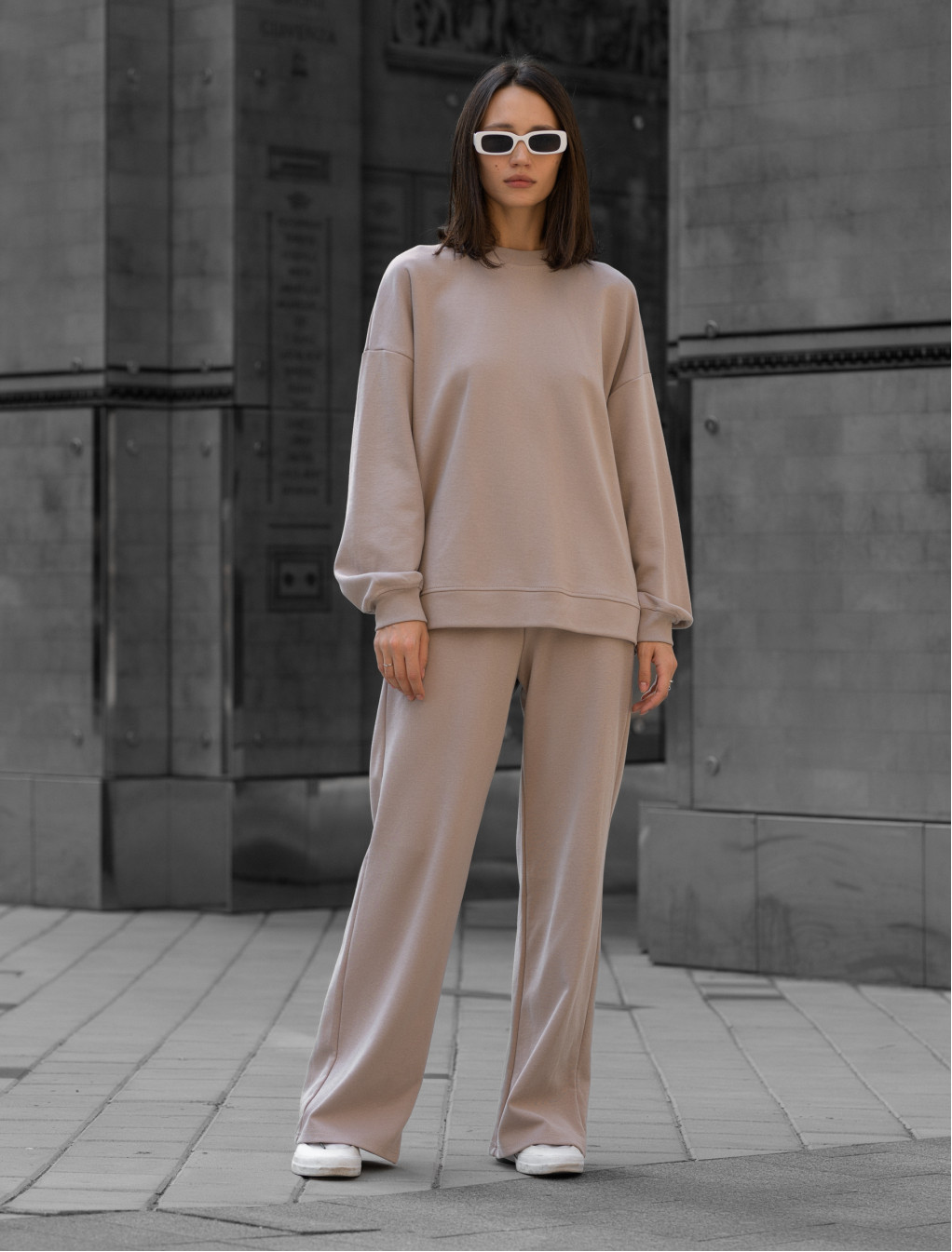 Damski dres sportowy Staff co beige oversize