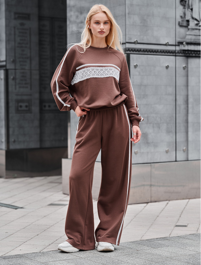 Dres Staff sel brown oversize