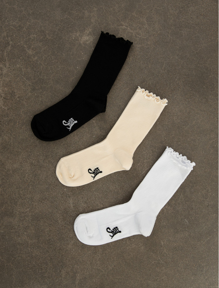 Skarpety Staff mix logo (r.36-39) (trzy pary)