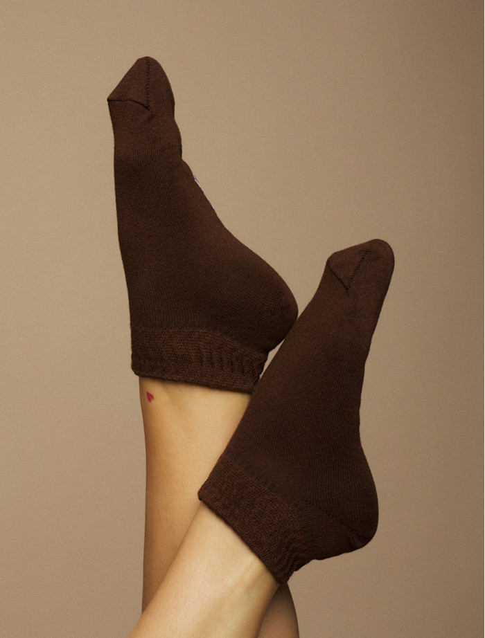 Skarpety Staff brown logo