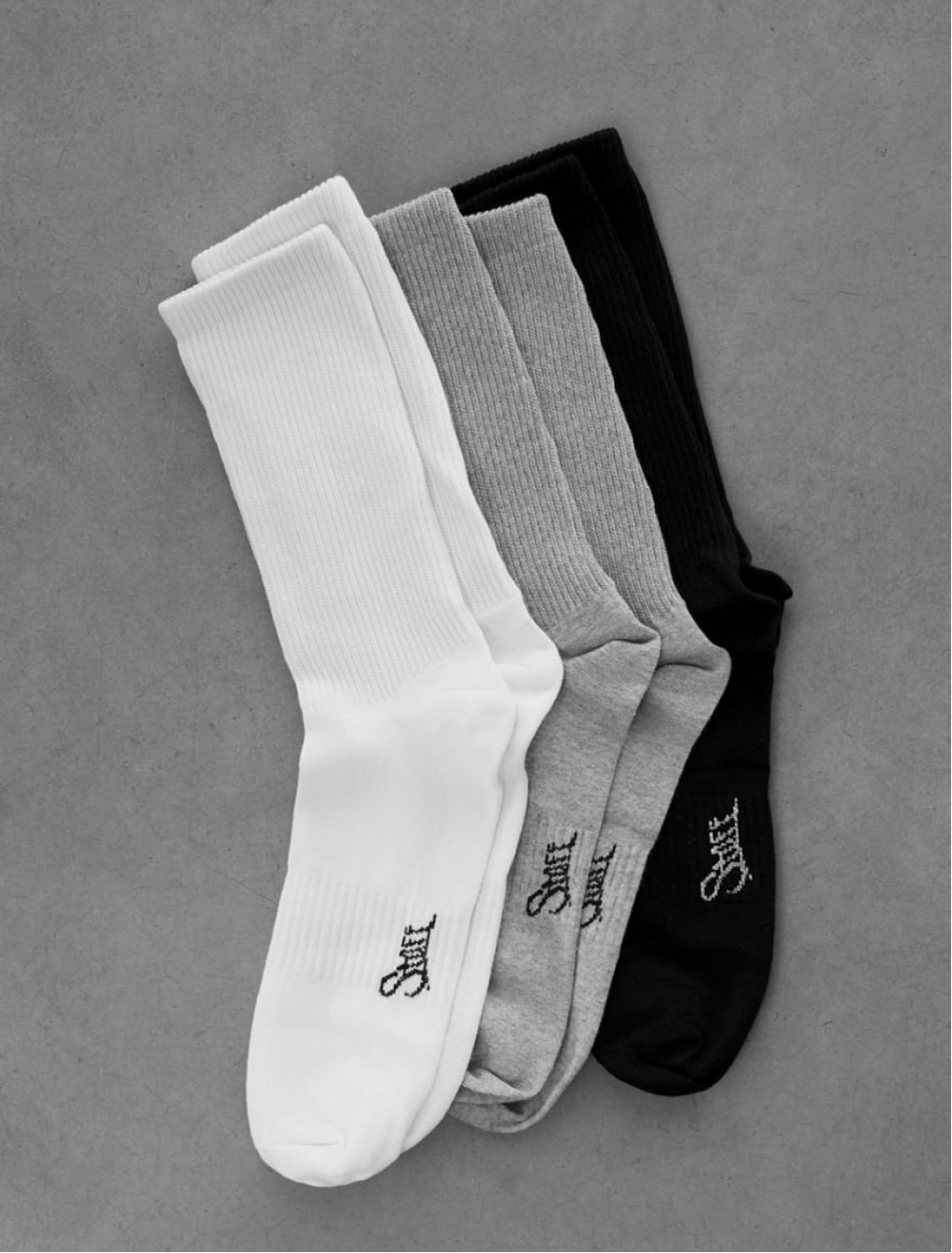 Skarpety Staff gray/white/black logo (3 pary) (r.39-42)