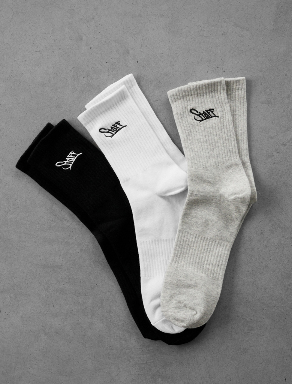 Skarpety Staff black/white/light gray logo (trzy pary) (r.43-46)