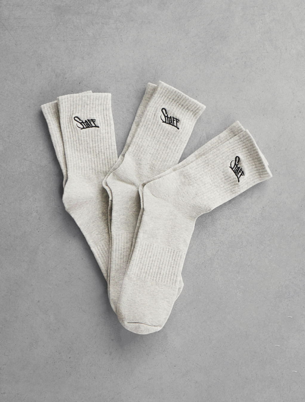 Skarpety Staff light gray logo (trzy pary) (r.43-46)