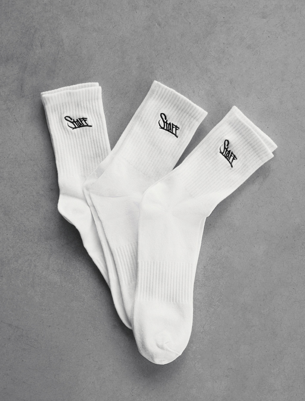 Skarpety Staff white logo (trzy pary) (r.43-46)