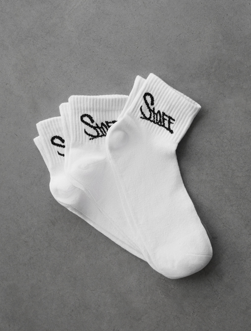 Skarpety Staff white logo (trzy pary) (r.39-42)