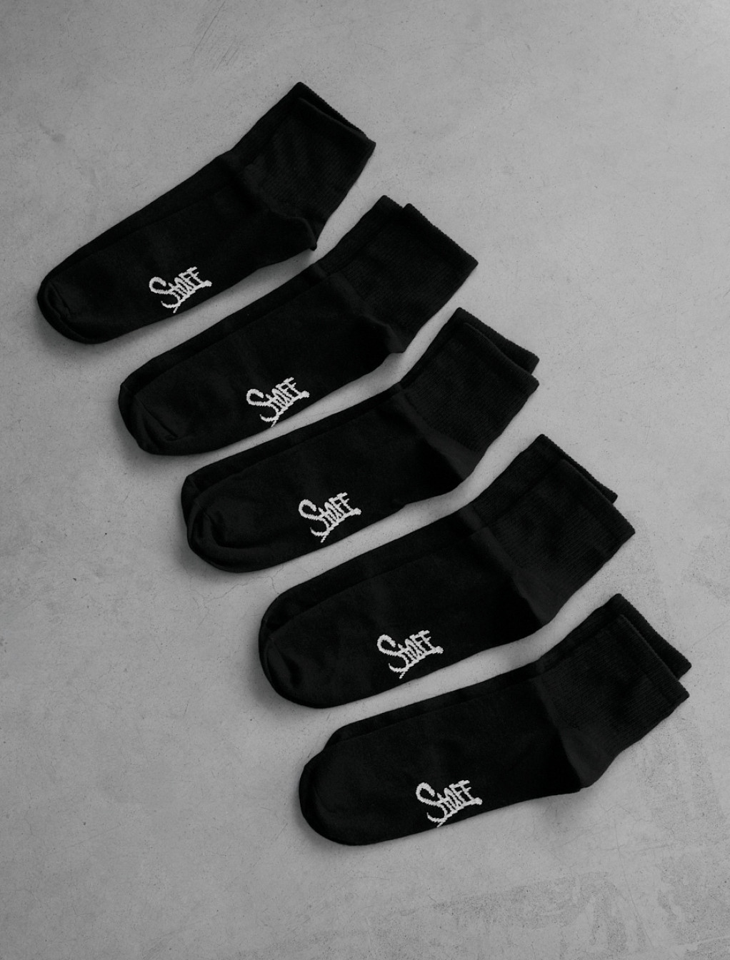 Skarpety Staff black 5 par (r.43-46)