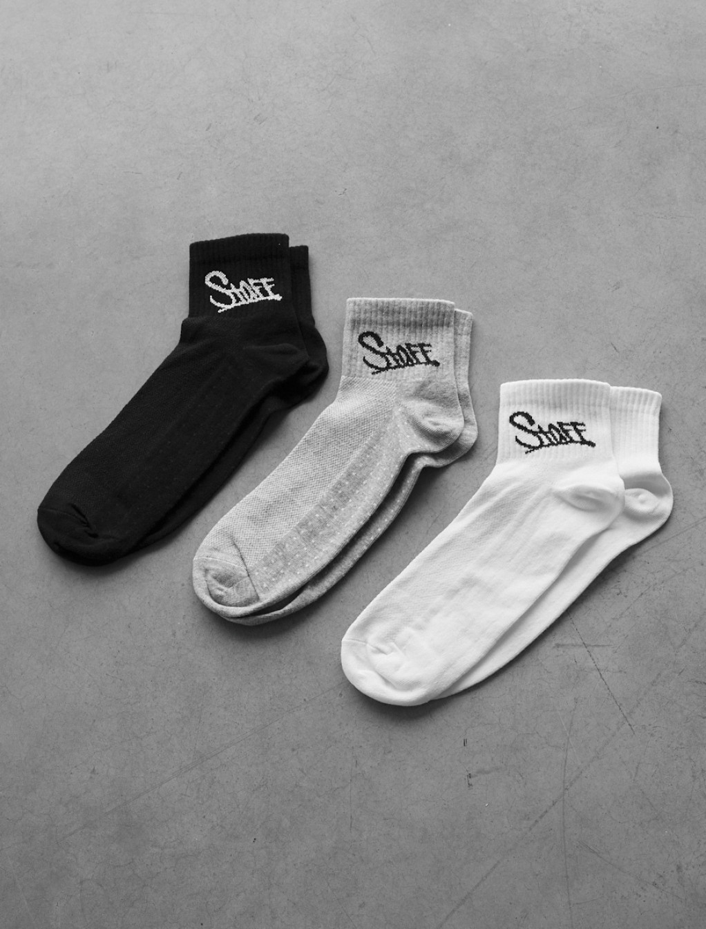 Skarpety o średniej długości Staff black/gray/white  logo (3 pary) (r.43-46)