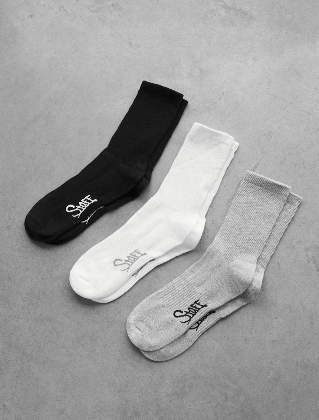 Skarpety Staff black/white/gray logo (trzy pary) (r.39-42)