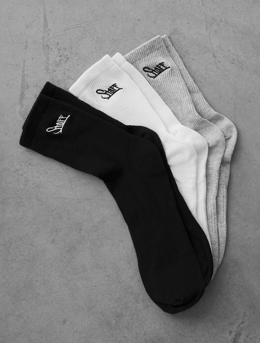 Skarpety Staff black/gray/white logo (3 pary) (r.43-46)