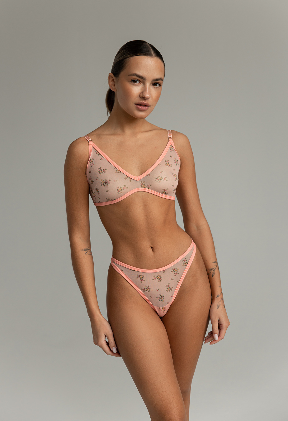 Biustonosz Staff flowers