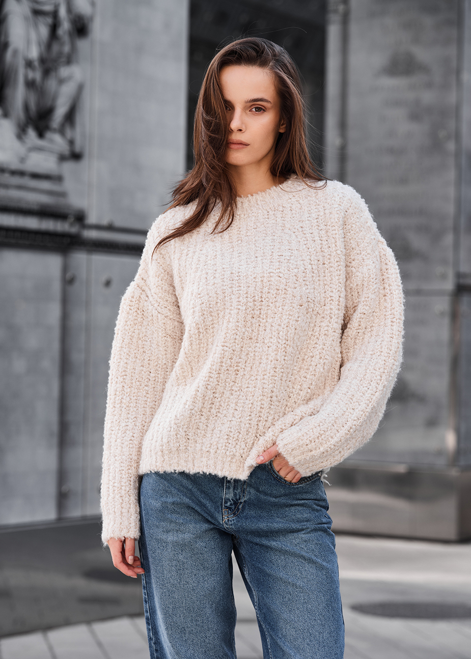 Sweter Staff gi milk oversize