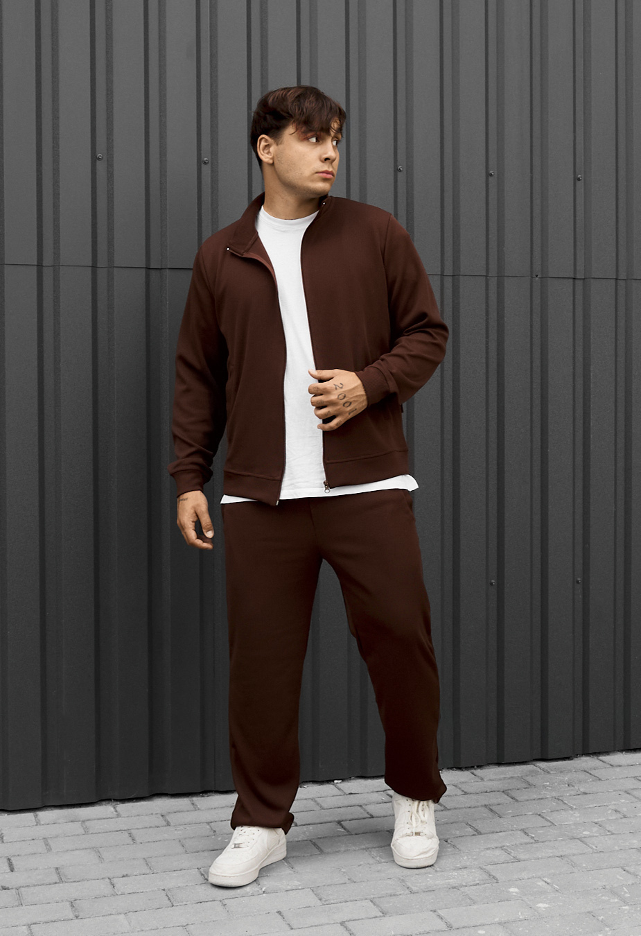 Dres Staff rubi brown