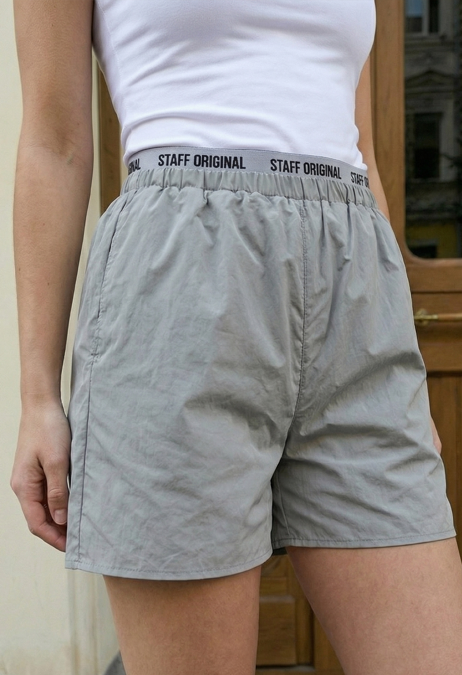 Spodenki Staff li light gray logo