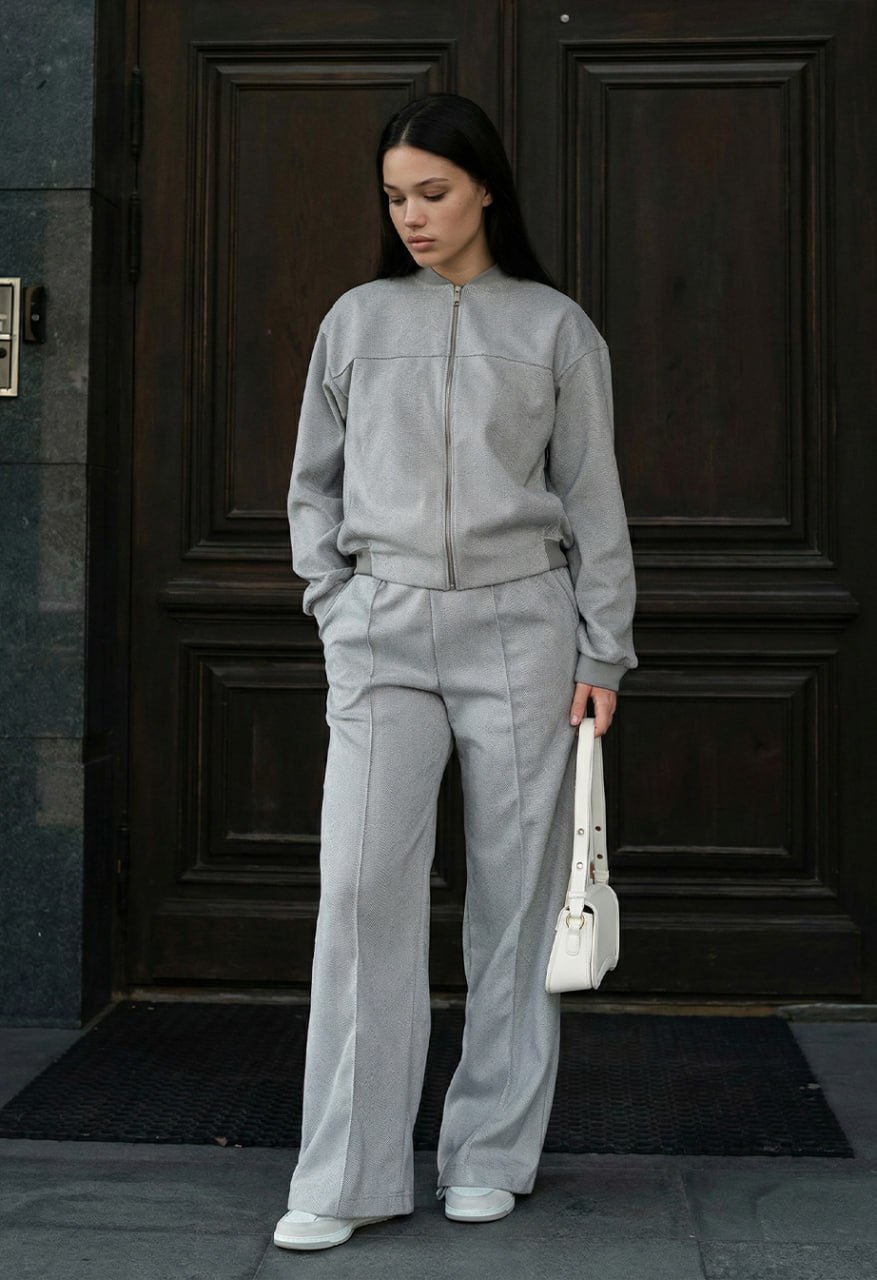 Dres Staff lies light gray