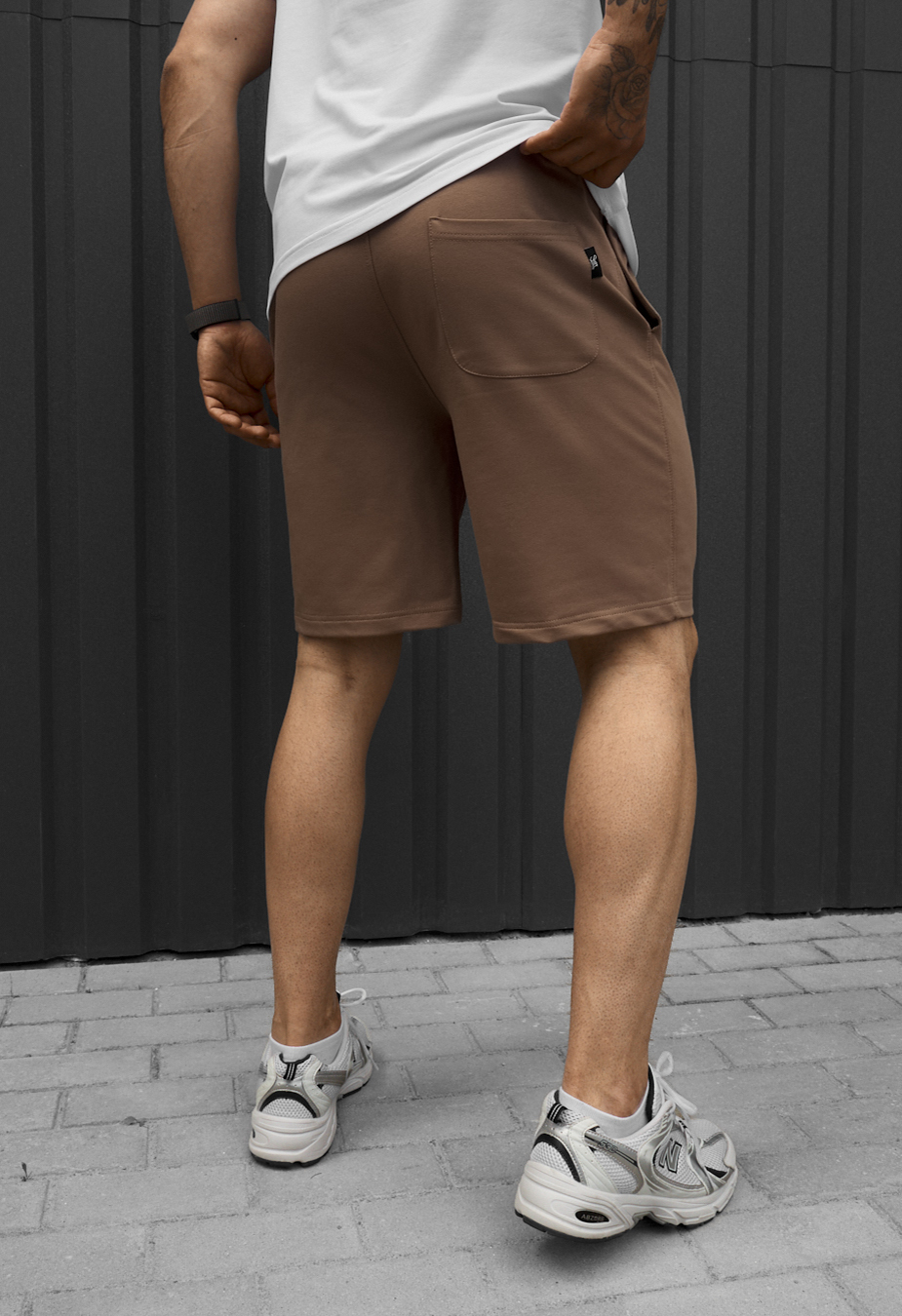 Spodenki Staff brown logo