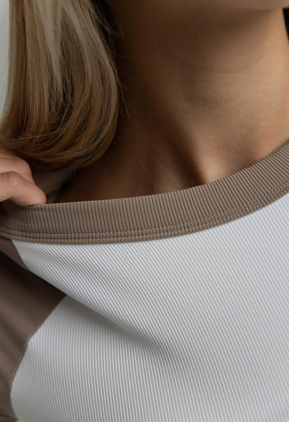 Body Staff wik reglan white & brown