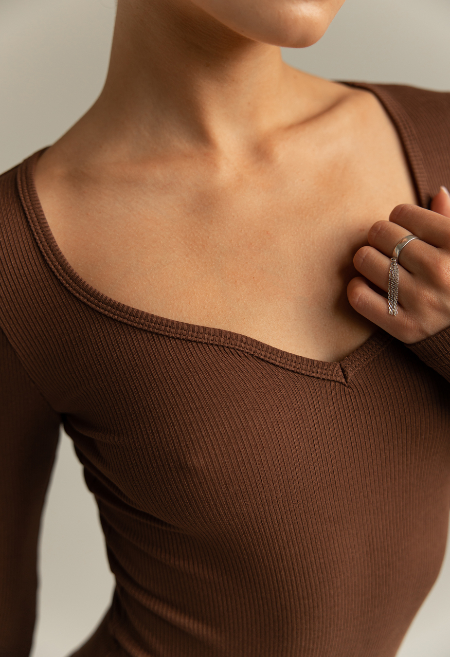 Body Staff kr brown
