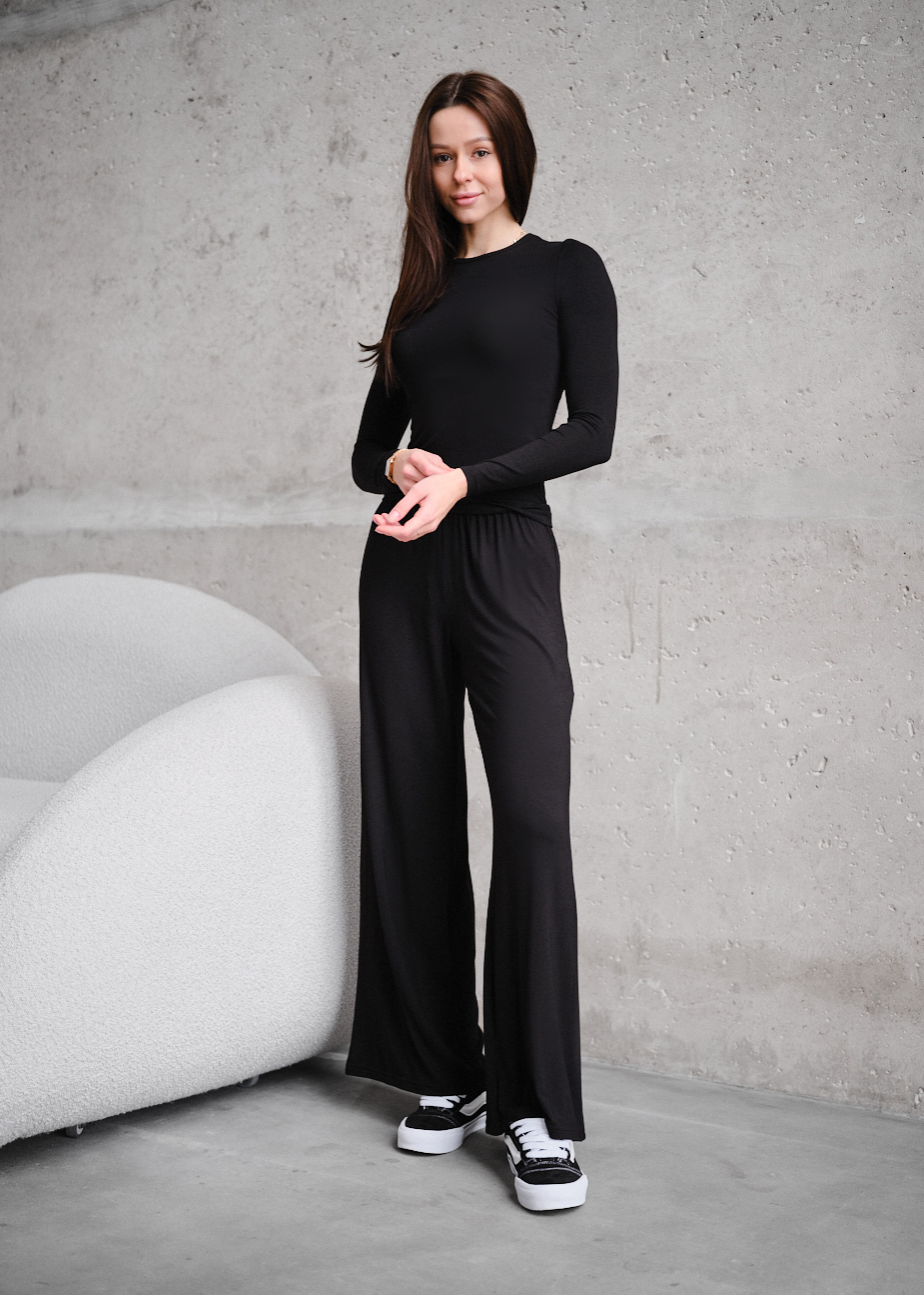 Dres Staff ved black