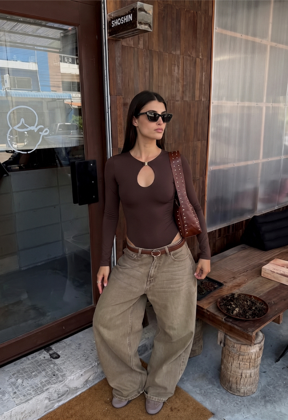 Body Staff sn brown