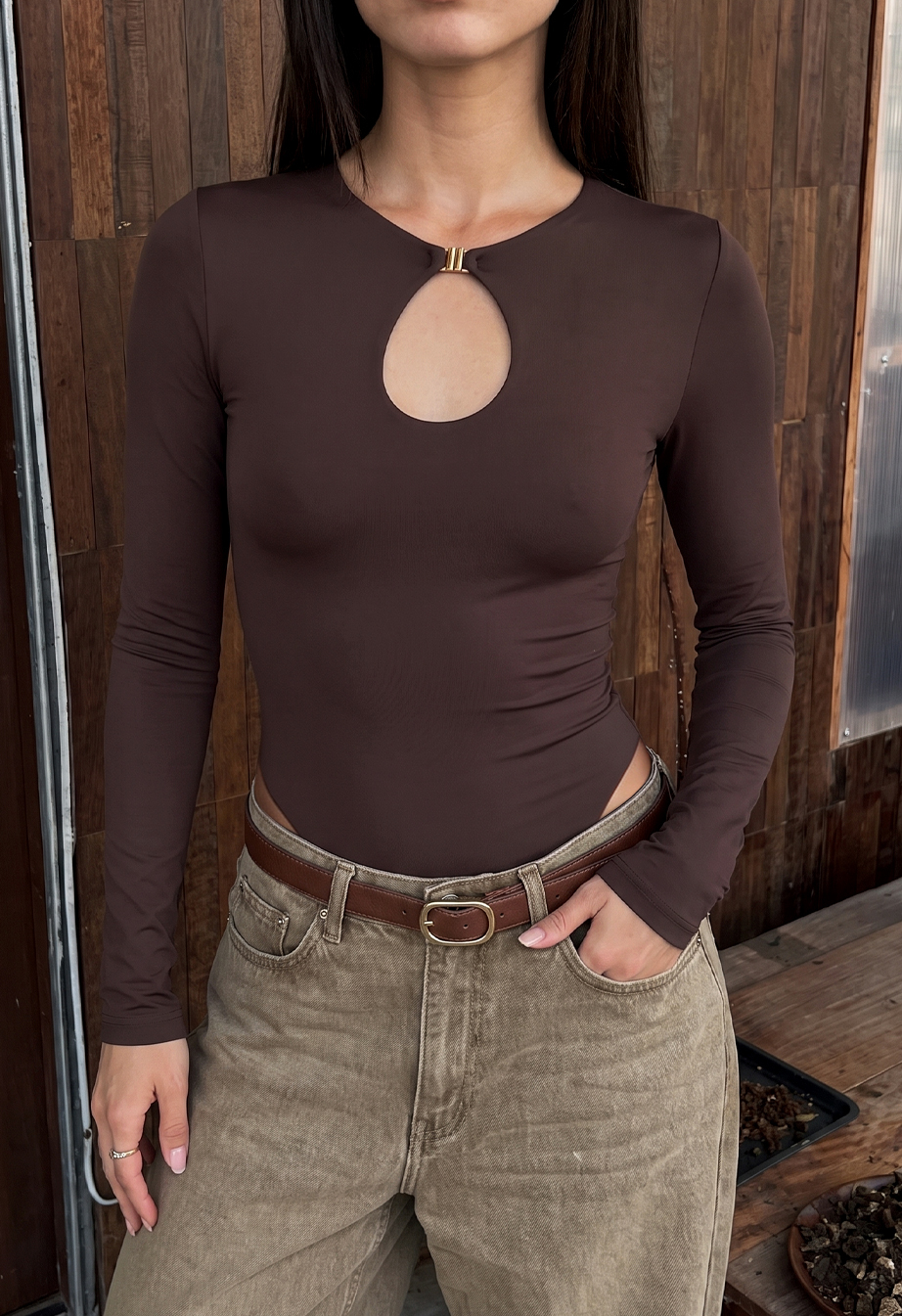 Body Staff sn brown