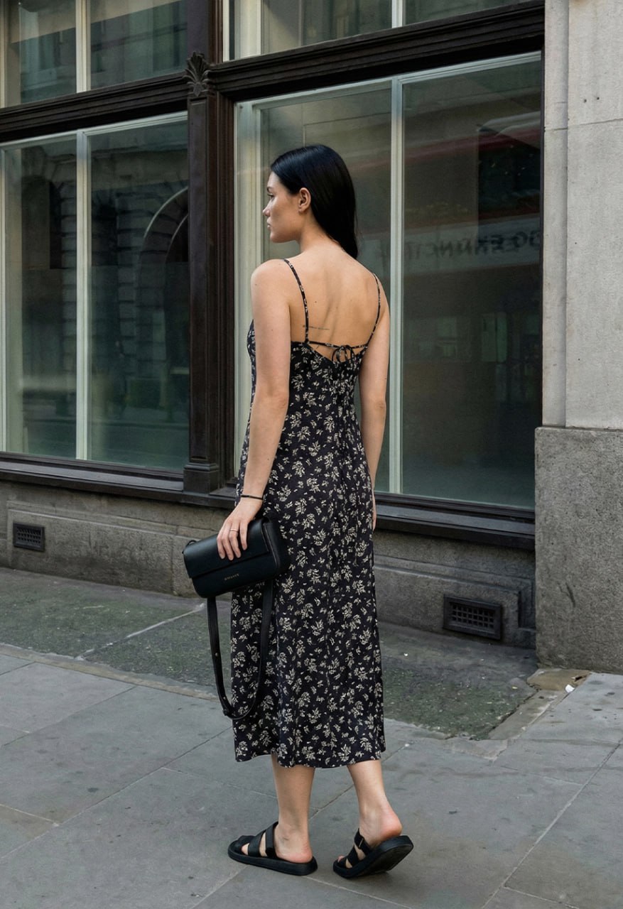 Sukienka Staff jad black flowers