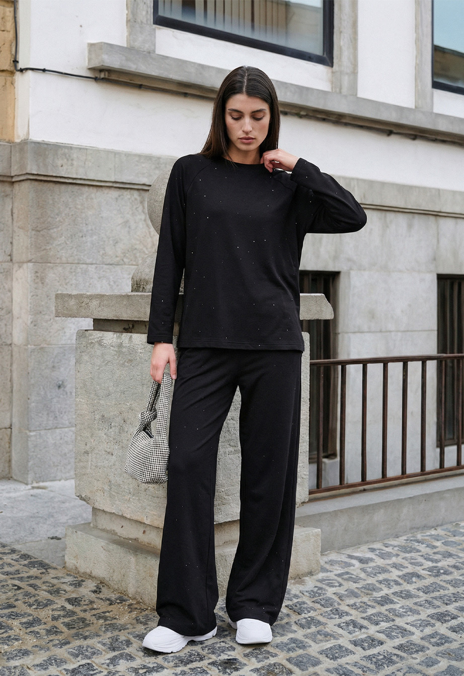 Dres Staff bou black