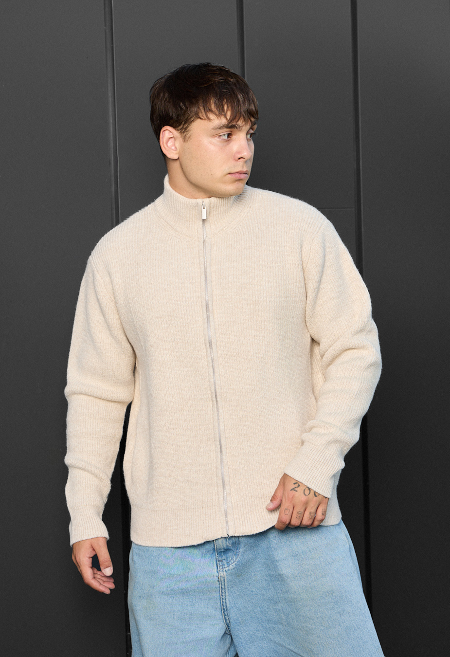 Sweter dzianinowy Staff 99 milk oversize