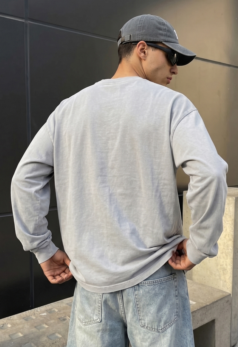 Longsleeve Staff light gray logo premium washed oversize