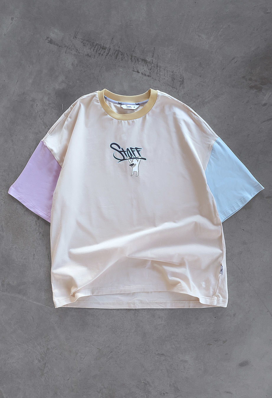 Koszulka Staff x White Dog logo oversize