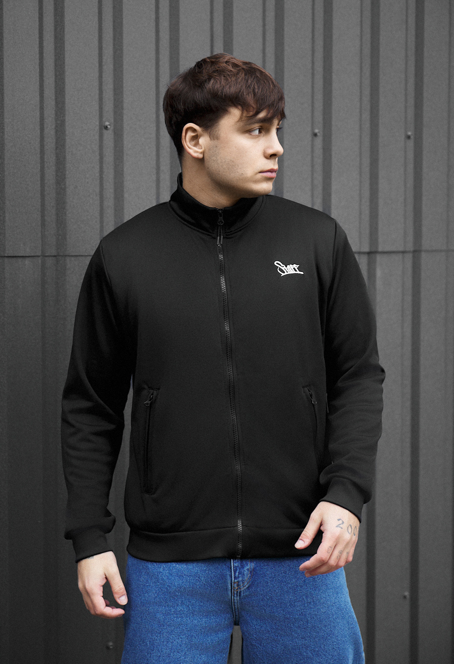 Olimpijka Staff ja logo black