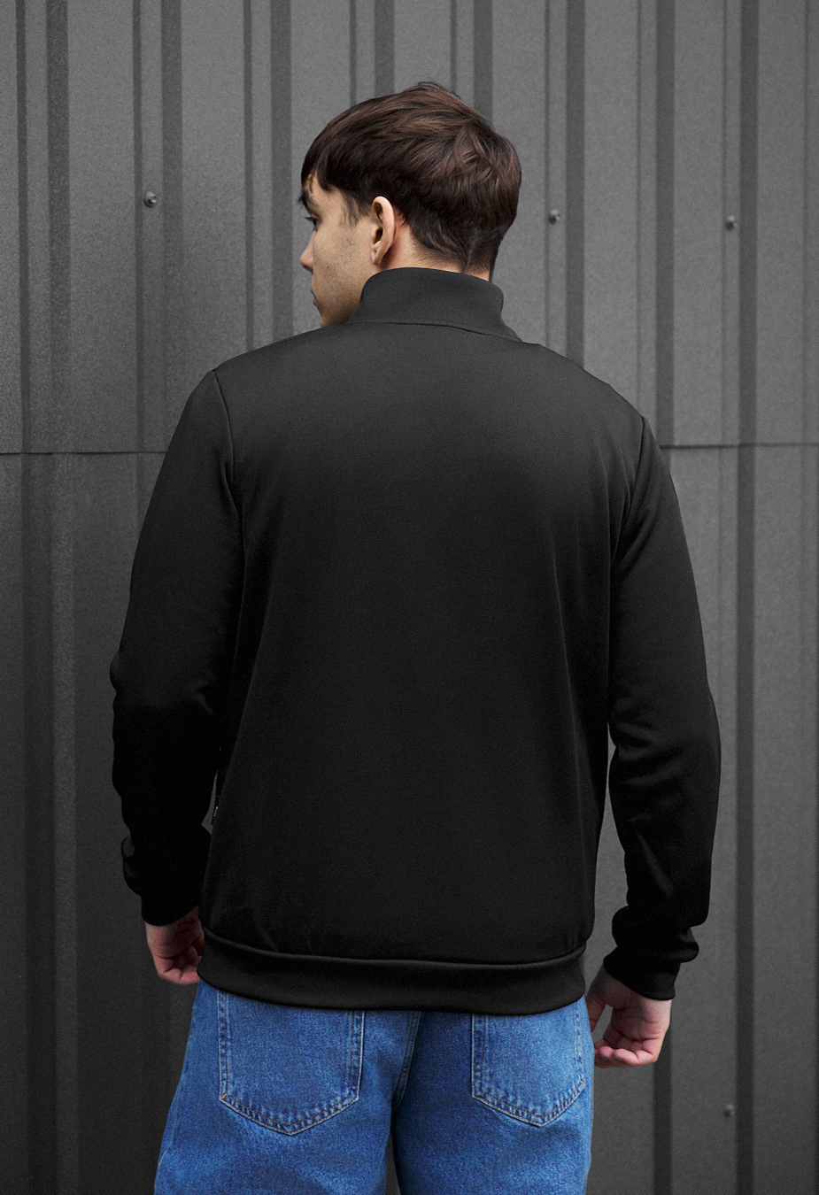 Olimpijka Staff ja logo black