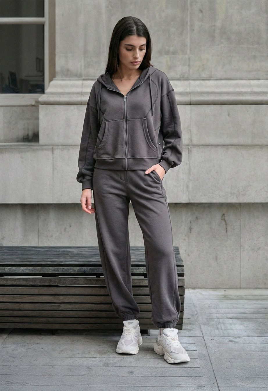 Dres Staff dig dark gray zip oversize